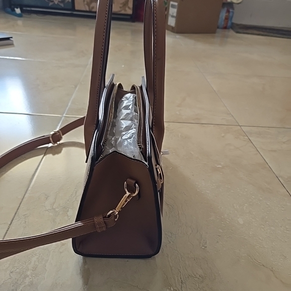 Le Bag Satchel Handbag Spring Floral Purse With Gold Accents Shoulder Strap NWT - Picture 7 of 7